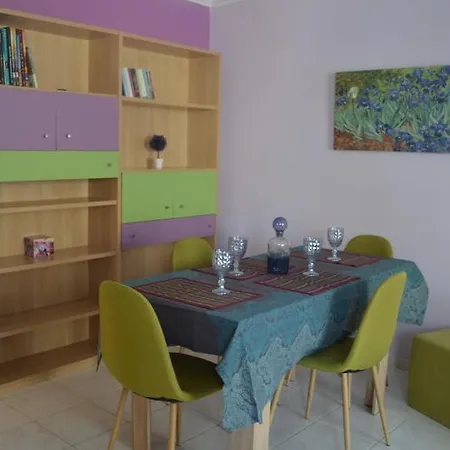 Mauve Apartament *